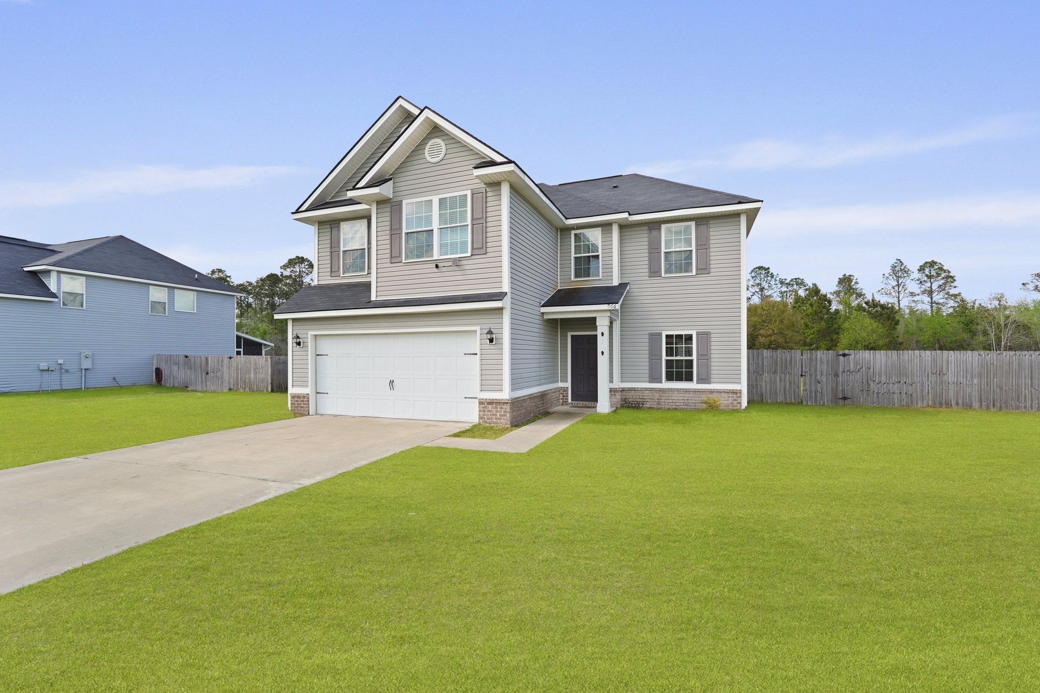 966 Mustang Lane Northeast